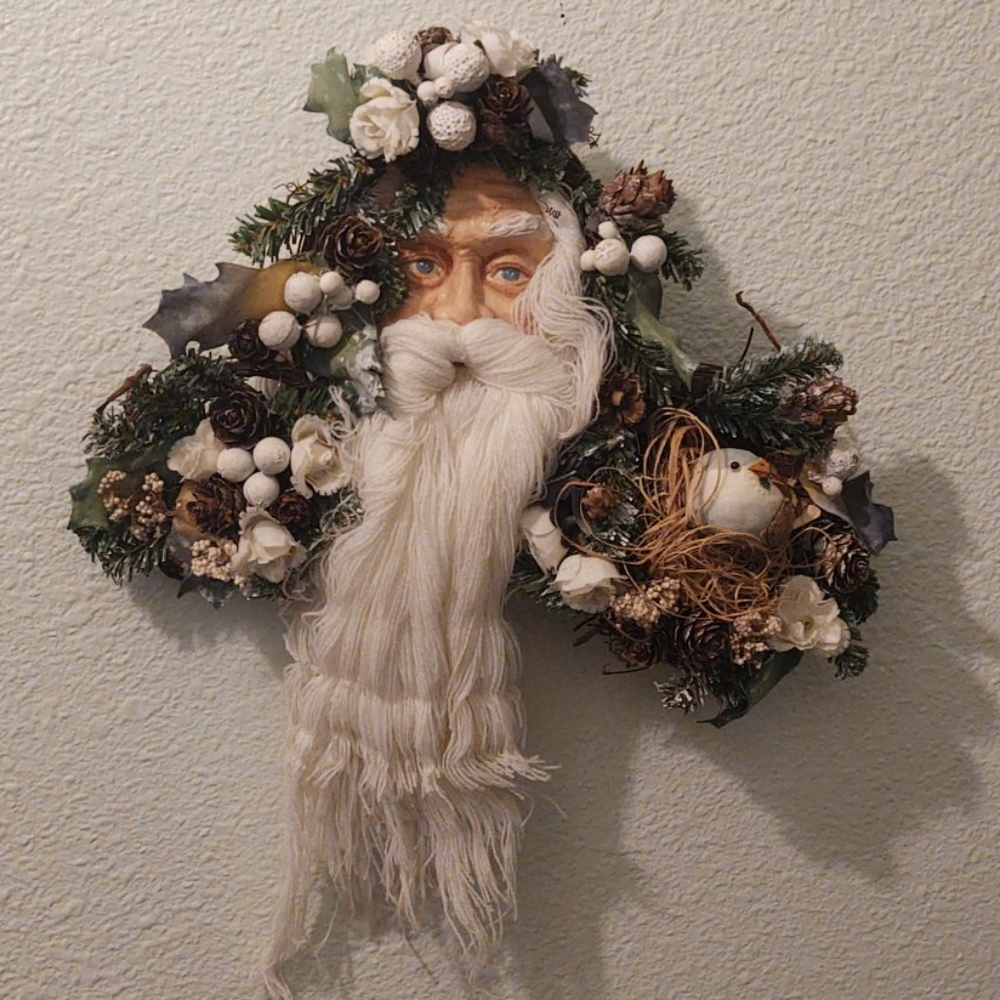 Santa wall hanging